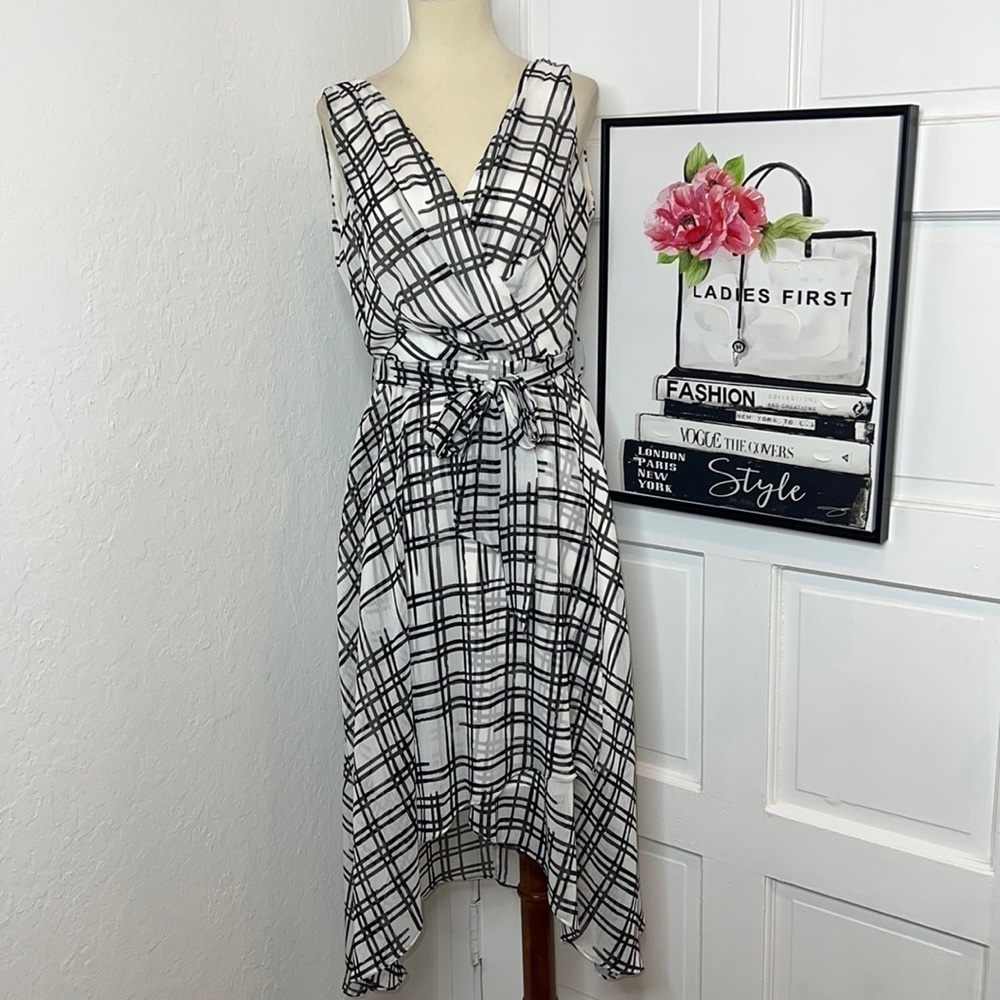 NWT Karl Lagerfeld BNW Geometric Print High Low Dress Size 4